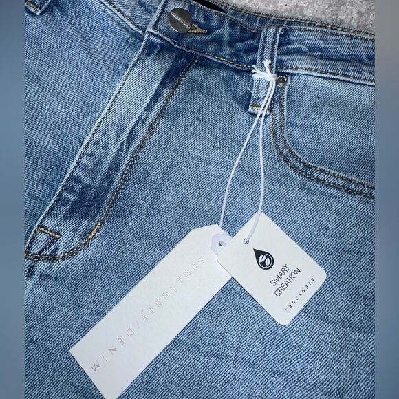 NWTs Sanctuary Sidewalk High Rise Raw Hem Distressed Denim Blue Shorts Size 28 - Picture 2 of 5